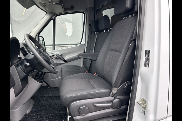 Mercedes-Benz Sprinter 316 CDI L2 H2 EURO 6 / Trekhaak / Camera / Parkeersensoren / Cruise control / Airco / 270 Graden achterdeuren