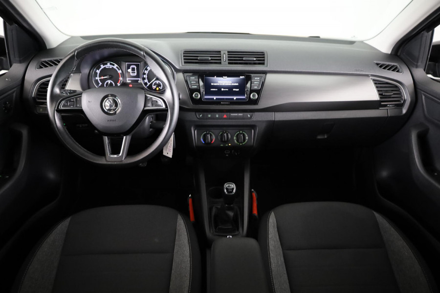 Škoda Fabia Combi 1.0 TSI Business Edition 95 pk | Navigatie via App | Parkeersensoren | Apple Carplay/Android Auto | Cruise control | Stoelverwarming |