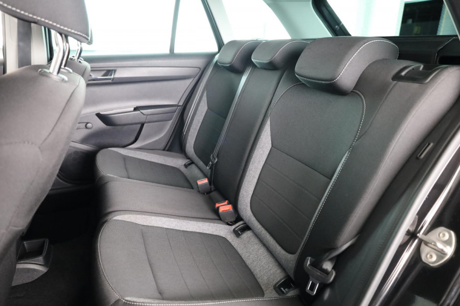 Škoda Fabia Combi 1.0 TSI Business Edition 95 pk | Navigatie via App | Parkeersensoren | Apple Carplay/Android Auto | Cruise control | Stoelverwarming |
