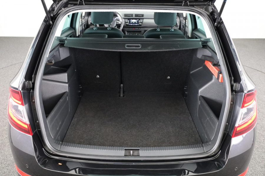 Škoda Fabia Combi 1.0 TSI Business Edition 95 pk | Navigatie via App | Parkeersensoren | Apple Carplay/Android Auto | Cruise control | Stoelverwarming |
