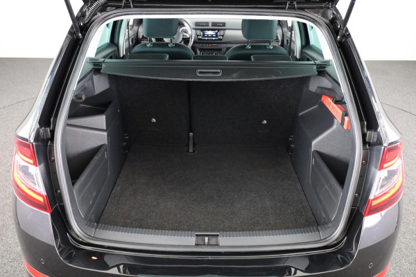 Škoda Fabia Combi 1.0 TSI Business Edition 95 pk | Navigatie via App | Parkeersensoren | Apple Carplay/Android Auto | Cruise control | Stoelverwarming |