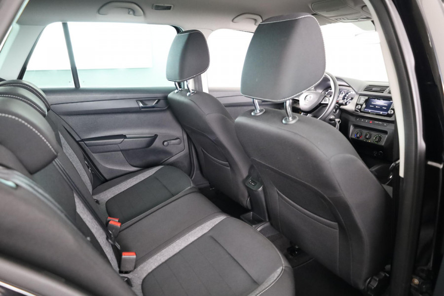Škoda Fabia Combi 1.0 TSI Business Edition 95 pk | Navigatie via App | Parkeersensoren | Apple Carplay/Android Auto | Cruise control | Stoelverwarming |