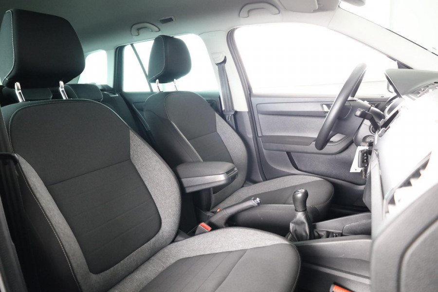 Škoda Fabia Combi 1.0 TSI Business Edition 95 pk | Navigatie via App | Parkeersensoren | Apple Carplay/Android Auto | Cruise control | Stoelverwarming |