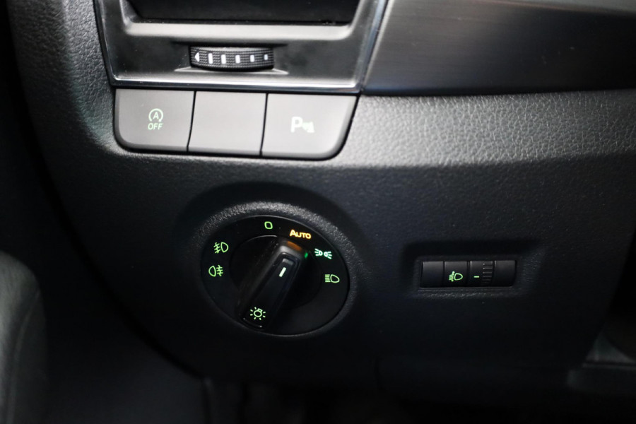 Škoda Fabia Combi 1.0 TSI Business Edition 95 pk | Navigatie via App | Parkeersensoren | Apple Carplay/Android Auto | Cruise control | Stoelverwarming |