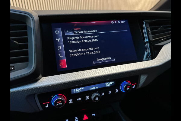 Audi A1 Sportback 25 TFSI S Line - Automaat - LED