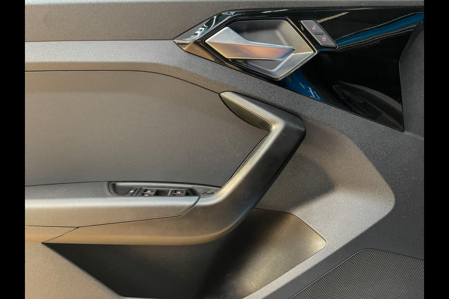 Audi A1 Sportback 25 TFSI S Line - Automaat - LED