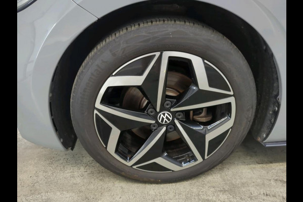 Volkswagen ID.3 First Plus 58 kWh Airco ECC Navi Carplay Adaptive Cruise control 18" LM Velgen Full LED Stoelverwarming PDC VA + Camera