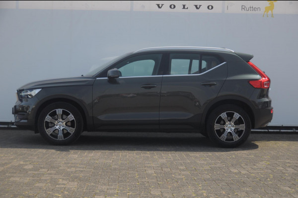 Volvo XC40 T4 190PK Automaat Inscription / Trekhaak / Adaptieve cruise control / BLIS / Stoel - Stuurwielverwarming / On Call / Parkeersensoren met 360 camera