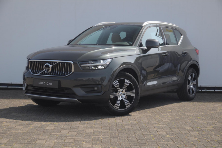 Volvo XC40 T4 190PK Automaat Inscription / Trekhaak / Adaptieve cruise control / BLIS / Stoel - Stuurwielverwarming / On Call / Parkeersensoren met 360 camera