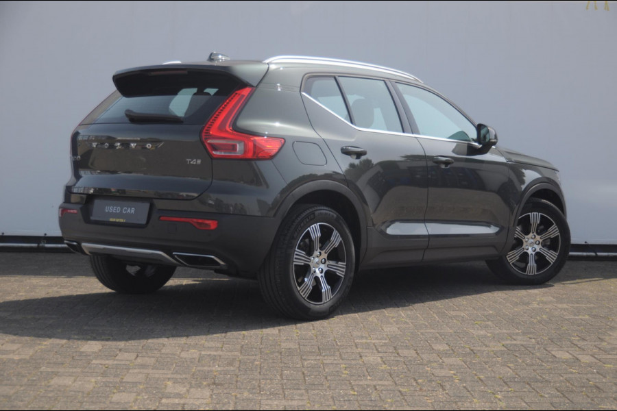 Volvo XC40 T4 190PK Automaat Inscription / Trekhaak / Adaptieve cruise control / BLIS / Stoel - Stuurwielverwarming / On Call / Parkeersensoren met 360 camera