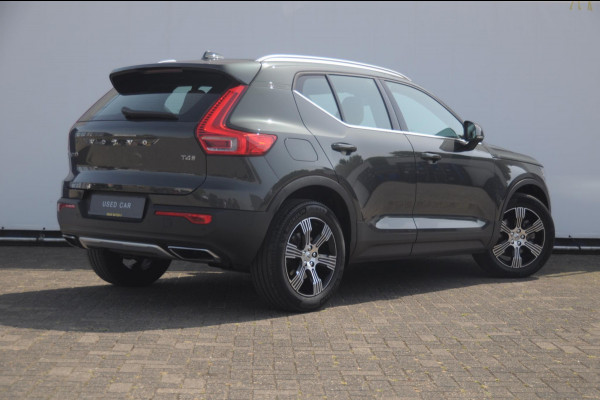 Volvo XC40 T4 190PK Automaat Inscription / Trekhaak / Adaptieve cruise control / BLIS / Stoel - Stuurwielverwarming / On Call / Parkeersensoren met 360 camera