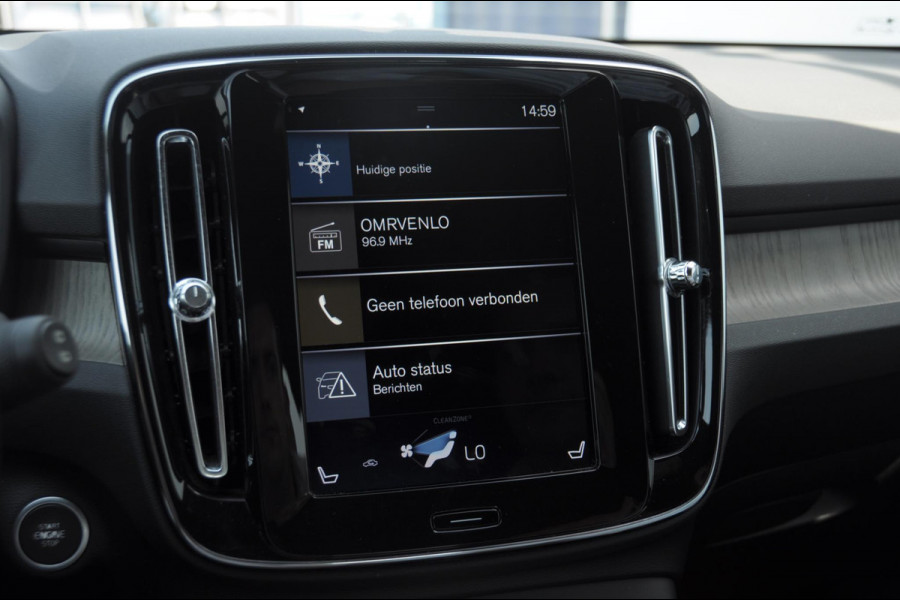 Volvo XC40 T4 190PK Automaat Inscription / Trekhaak / Adaptieve cruise control / BLIS / Stoel - Stuurwielverwarming / On Call / Parkeersensoren met 360 camera