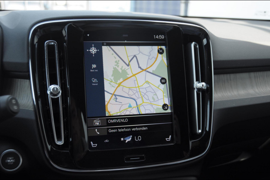 Volvo XC40 T4 190PK Automaat Inscription / Trekhaak / Adaptieve cruise control / BLIS / Stoel - Stuurwielverwarming / On Call / Parkeersensoren met 360 camera