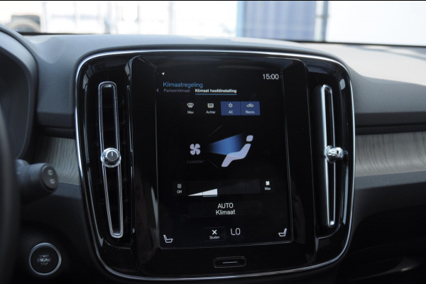 Volvo XC40 T4 190PK Automaat Inscription / Trekhaak / Adaptieve cruise control / BLIS / Stoel - Stuurwielverwarming / On Call / Parkeersensoren met 360 camera