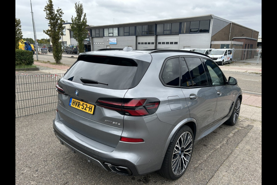 BMW X5 xDrive50e M-Sport 22'' Panodak Headup Harman Kardon