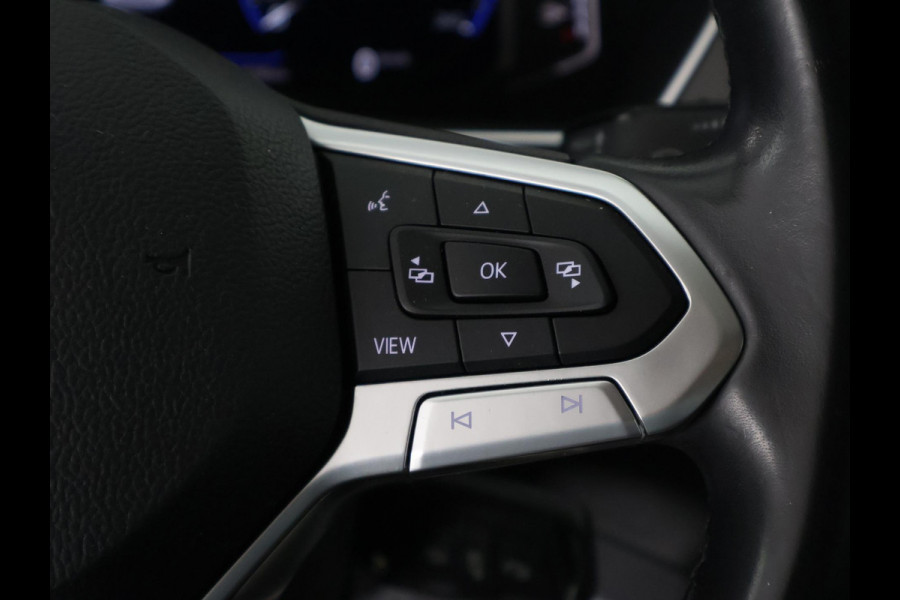 Volkswagen T-Cross 1.0 TSI Style Two-Tone Automaat | 1e eigenaar | Navigatie | Stoelverwarming | Camera |