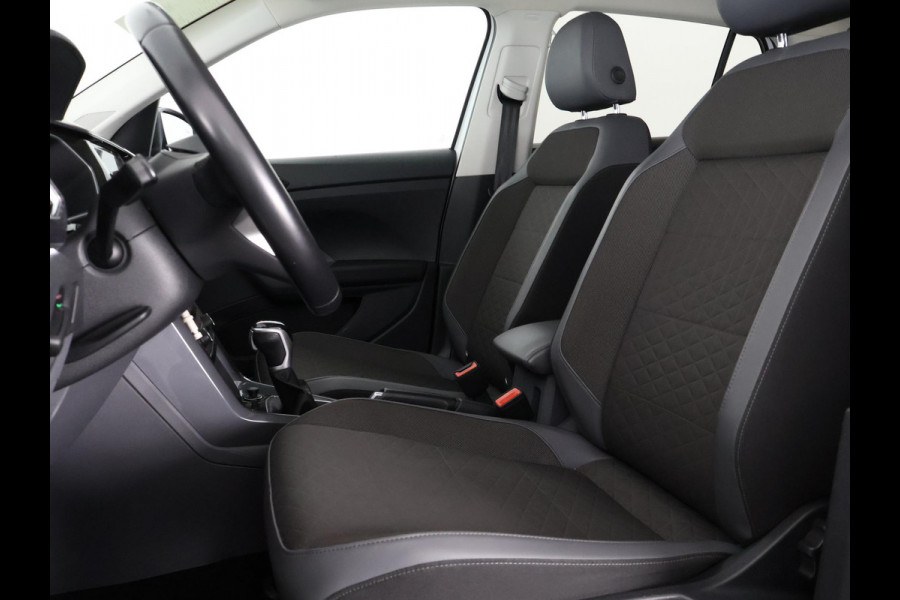 Volkswagen T-Cross 1.0 TSI Style Two-Tone Automaat | 1e eigenaar | Navigatie | Stoelverwarming | Camera |