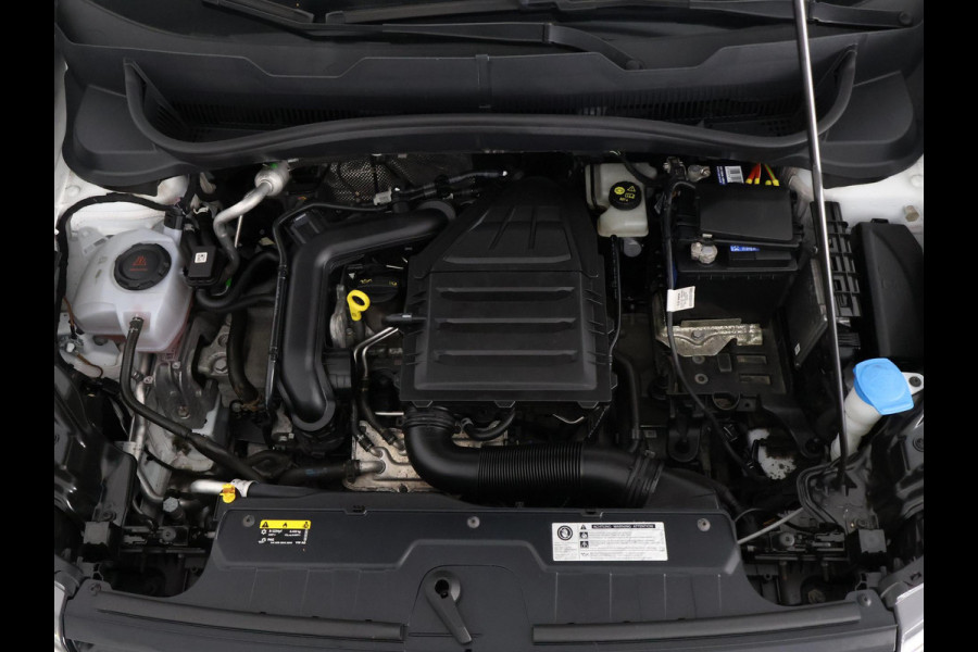 Volkswagen T-Cross 1.0 TSI Style Two-Tone Automaat | 1e eigenaar | Navigatie | Stoelverwarming | Camera |