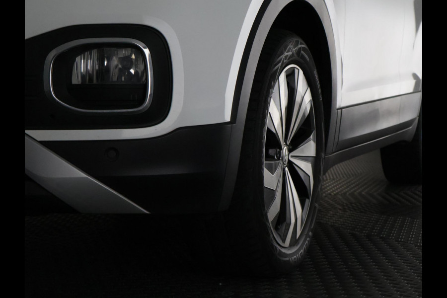 Volkswagen T-Cross 1.0 TSI Style Two-Tone Automaat | 1e eigenaar | Navigatie | Stoelverwarming | Camera |
