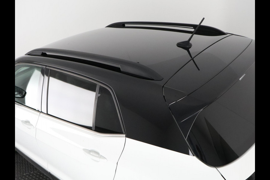 Volkswagen T-Cross 1.0 TSI Style Two-Tone Automaat | 1e eigenaar | Navigatie | Stoelverwarming | Camera |