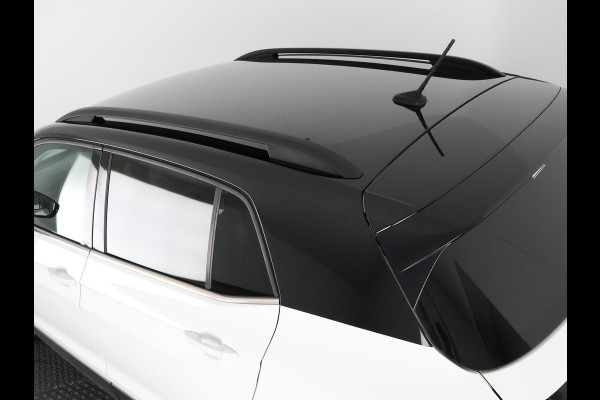 Volkswagen T-Cross 1.0 TSI Style Two-Tone Automaat | 1e eigenaar | Navigatie | Stoelverwarming | Camera |