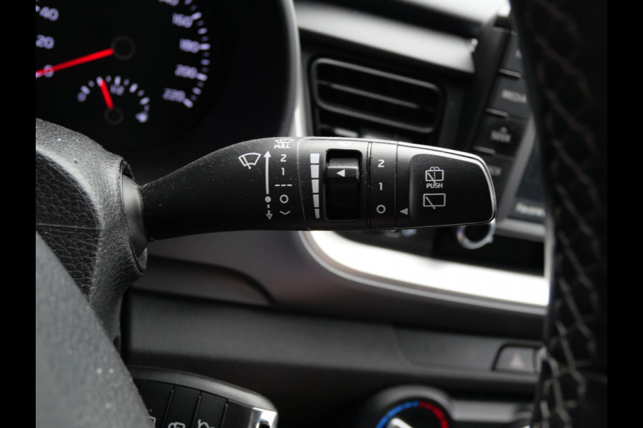 Kia Stonic 1.2 DESIGN EDITION | CRUISE | AIRCO | CARPLAY | 4-CILINDER | STUUR + STOEL VERW!!