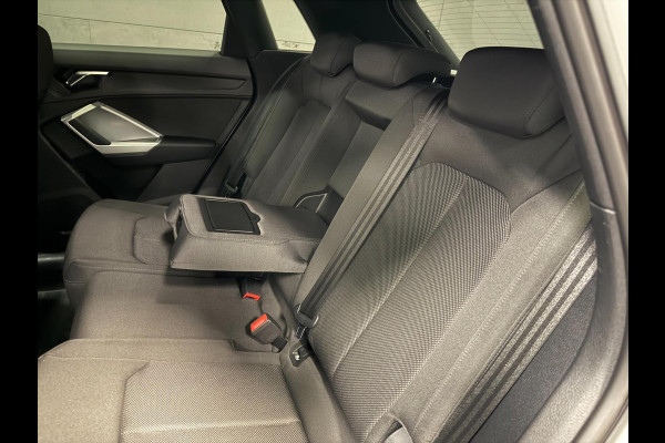 Audi Q3 45 TFSI e S edition S-LINE BLACK-LINE 20'' NAVI/V-COCKPIT/DAB/ECC/PDC/CRUISE///