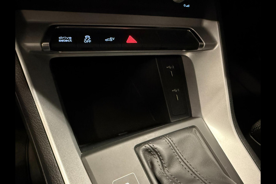 Audi Q3 45 TFSI e S edition S-LINE BLACK-LINE 20'' NAVI/V-COCKPIT/DAB/ECC/PDC/CRUISE///