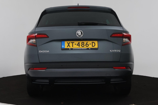 Škoda Karoq 1.0 TSI Clever Edition (DIGITALE COCKPIT, STOELVERWARMING, ACHTERUITRIJCAMERA, AUTOMAAT, CRUISE CONTROL)