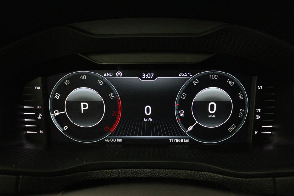 Škoda Karoq 1.0 TSI Clever Edition (DIGITALE COCKPIT, STOELVERWARMING, ACHTERUITRIJCAMERA, AUTOMAAT, CRUISE CONTROL)