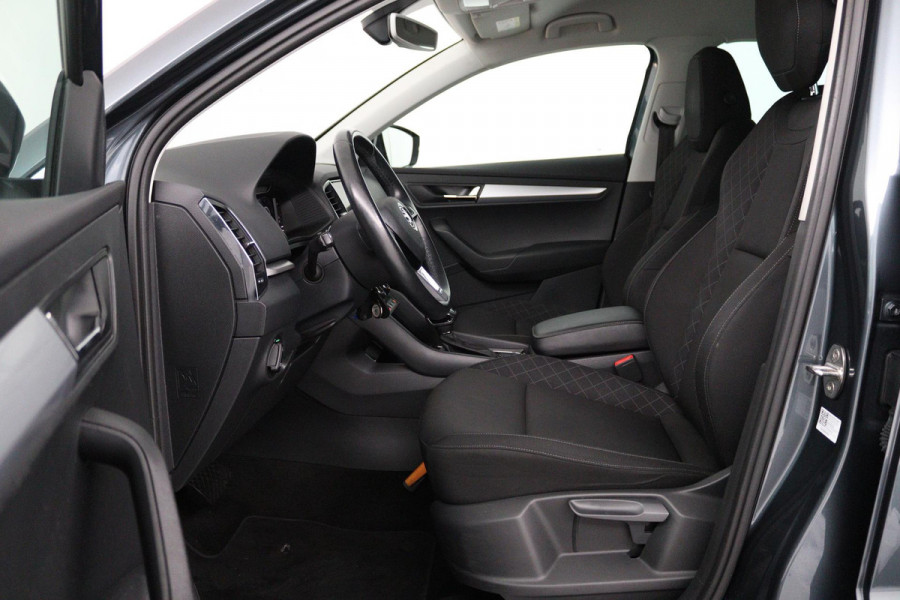 Škoda Karoq 1.0 TSI Clever Edition (DIGITALE COCKPIT, STOELVERWARMING, ACHTERUITRIJCAMERA, AUTOMAAT, CRUISE CONTROL)