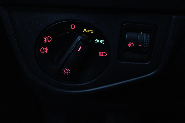 Volkswagen Polo 1.0 TSI Comfortline (ACHTERUITRIJCAMERA, CARPLAY, CRUISE CONTROL ADAPTIEF, AUTOMAAT, NL-AUTO)