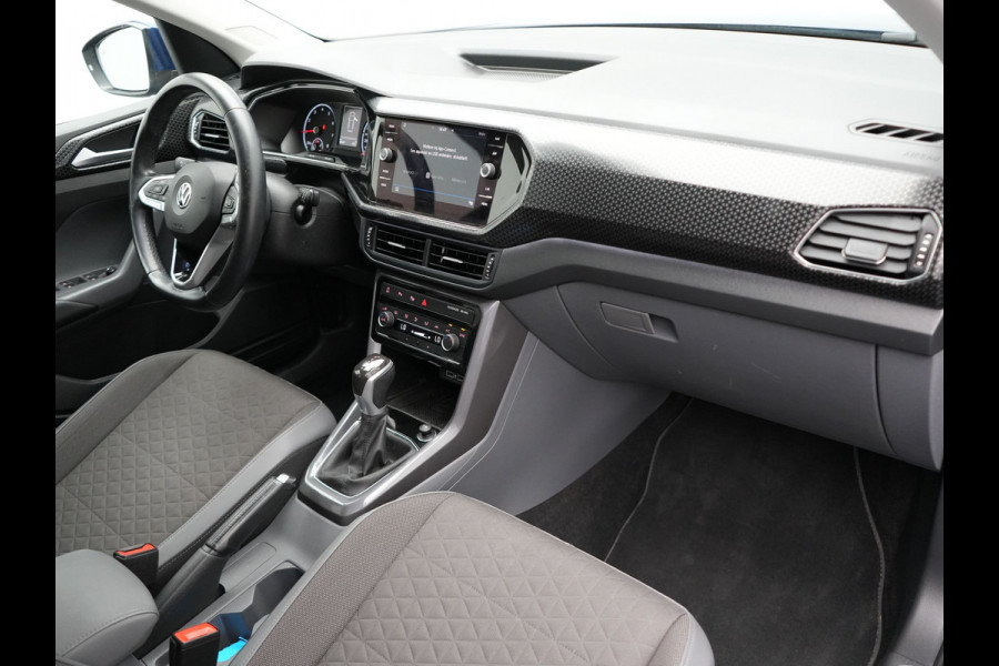 Volkswagen T-Cross 1.0 TSI Style DSG | Trekhaak Afneembaar | Adaptive Cruise | Carplay | Camera | Sfeerverlichting | Parkassist | Dodehoek Detectie | Navi Full Map | DAB |