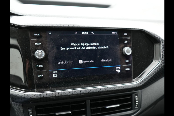 Volkswagen T-Cross 1.0 TSI Style DSG | Trekhaak Afneembaar | Adaptive Cruise | Carplay | Camera | Sfeerverlichting | Parkassist | Dodehoek Detectie | Navi Full Map | DAB |