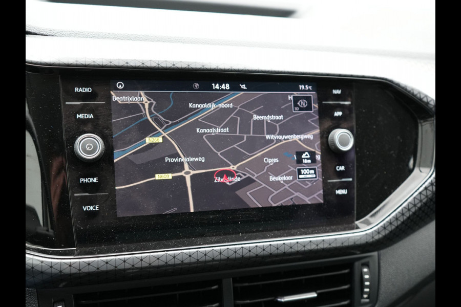 Volkswagen T-Cross 1.0 TSI Style DSG | Trekhaak Afneembaar | Adaptive Cruise | Carplay | Camera | Sfeerverlichting | Parkassist | Dodehoek Detectie | Navi Full Map | DAB |