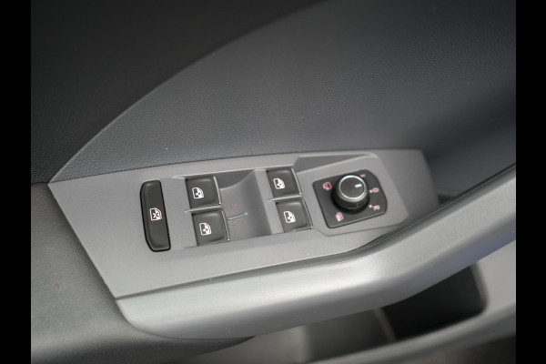 Volkswagen T-Cross 1.0 TSI Style DSG | Trekhaak Afneembaar | Adaptive Cruise | Carplay | Camera | Sfeerverlichting | Parkassist | Dodehoek Detectie | Navi Full Map | DAB |