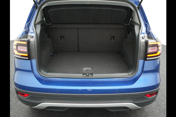 Volkswagen T-Cross 1.0 TSI Style DSG | Trekhaak Afneembaar | Adaptive Cruise | Carplay | Camera | Sfeerverlichting | Parkassist | Dodehoek Detectie | Navi Full Map | DAB |