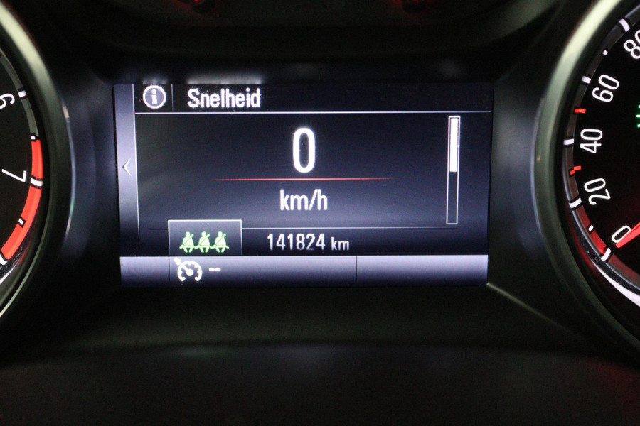 Opel Astra Sports Tourer 1.4 Innovation (NAVIGATIE, CLIMA, CAMERA, TREKHAAK, LANE ASSIST, GROOTLICHT ASSIST)