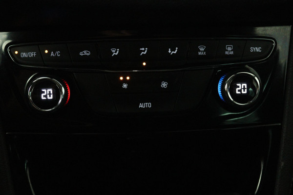 Opel Astra Sports Tourer 1.4 Innovation (NAVIGATIE, CLIMA, CAMERA, TREKHAAK, LANE ASSIST, GROOTLICHT ASSIST)