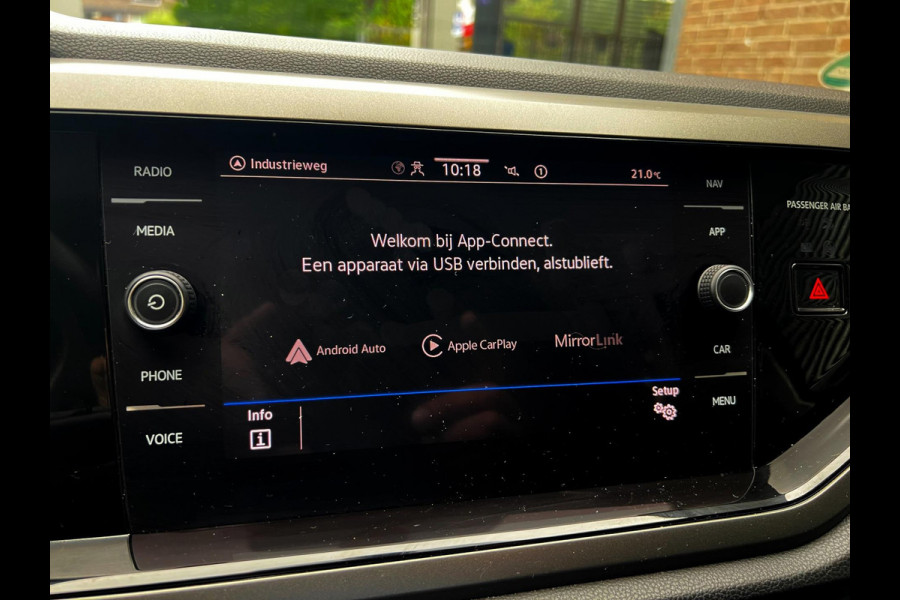 Volkswagen Polo 1.0 TSI Comfortline carplay_clima_Acc_LMV