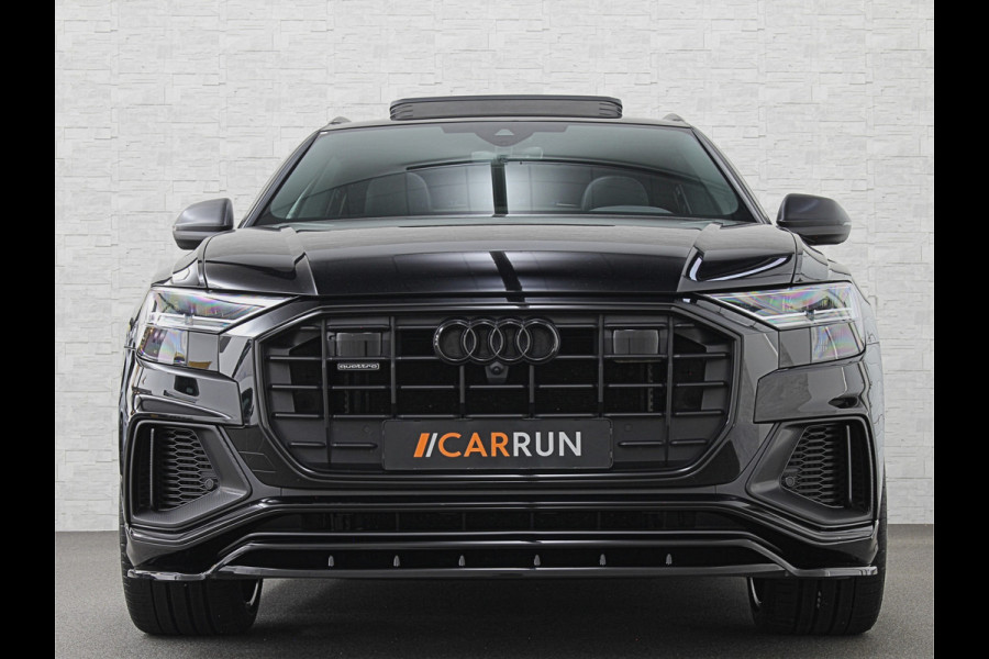 Audi Q8 55 TFSI e Competition S-Line | RS Leder | 360 Camera | ACC | Panorama | Luchtvering | Softclose | LED-Matrix | Trekhaak | Lane & Side Assist | Led Sfeerverlichting | Keyless-Entry | Black-Optic | Rijklaar incl. Bovag Garantie.