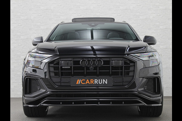 Audi Q8 55 TFSI e Competition S-Line | RS Leder | 360 Camera | ACC | Panorama | Luchtvering | Softclose | LED-Matrix | Trekhaak | Lane & Side Assist | Led Sfeerverlichting | Keyless-Entry | Black-Optic | Rijklaar incl. Bovag Garantie.