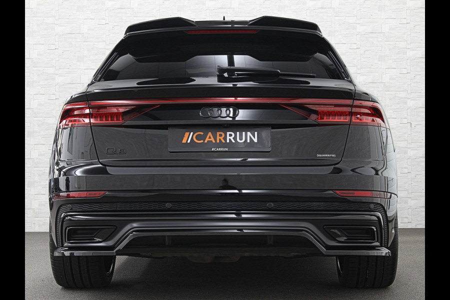 Audi Q8 55 TFSI e Competition S-Line | RS Leder | 360 Camera | ACC | Panorama | Luchtvering | Softclose | LED-Matrix | Trekhaak | Lane & Side Assist | Led Sfeerverlichting | Keyless-Entry | Black-Optic | Rijklaar incl. Bovag Garantie.