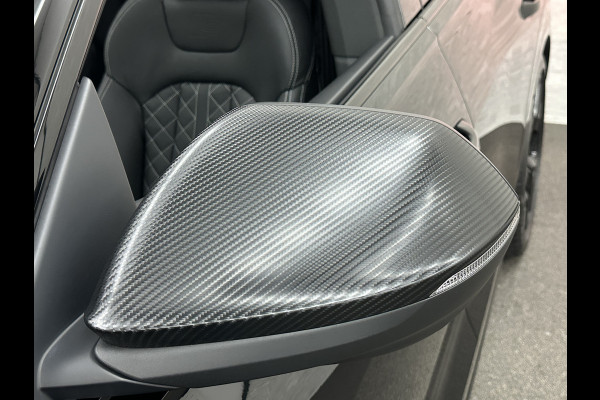 Audi Q8 55 TFSI e Competition S-Line | RS Leder | 360 Camera | ACC | Panorama | Luchtvering | Softclose | LED-Matrix | Trekhaak | Lane & Side Assist | Led Sfeerverlichting | Keyless-Entry | Black-Optic | Rijklaar incl. Bovag Garantie.