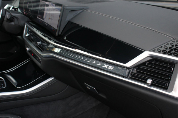 BMW X5 XDrive50e High Executive M- SPORT PRO / M-SEATS / SOFT CLOSE / PANO- DAK / LUCHTVERING / DRIVING ASSISANT PROFESSIONAL