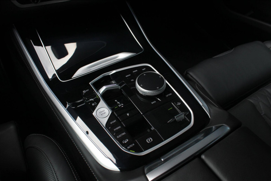 BMW X5 XDrive50e High Executive M- SPORT PRO / M-SEATS / SOFT CLOSE / PANO- DAK / LUCHTVERING / DRIVING ASSISANT PROFESSIONAL