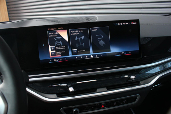 BMW X5 XDrive50e High Executive M- SPORT PRO / M-SEATS / SOFT CLOSE / PANO- DAK / LUCHTVERING / DRIVING ASSISANT PROFESSIONAL