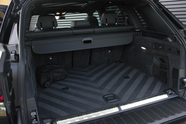 BMW X5 XDrive50e High Executive M- SPORT PRO / M-SEATS / SOFT CLOSE / PANO- DAK / LUCHTVERING / DRIVING ASSISANT PROFESSIONAL