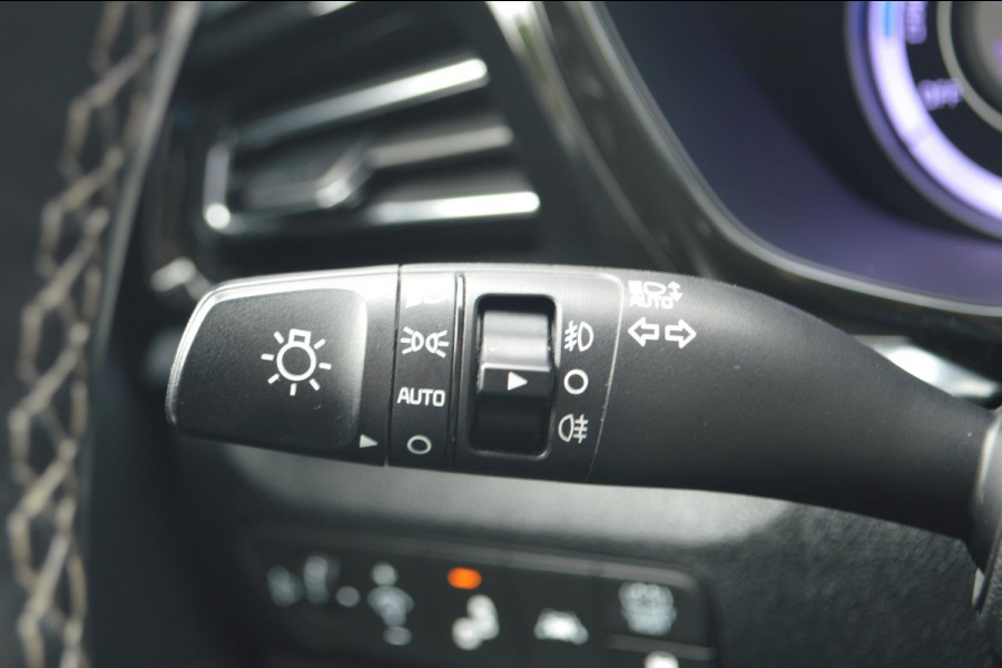 Kia Niro 1.6 GDi Hybrid DynamicPlusLine | Stoel- en stuurverwarming |Navigatie | Trekhaak