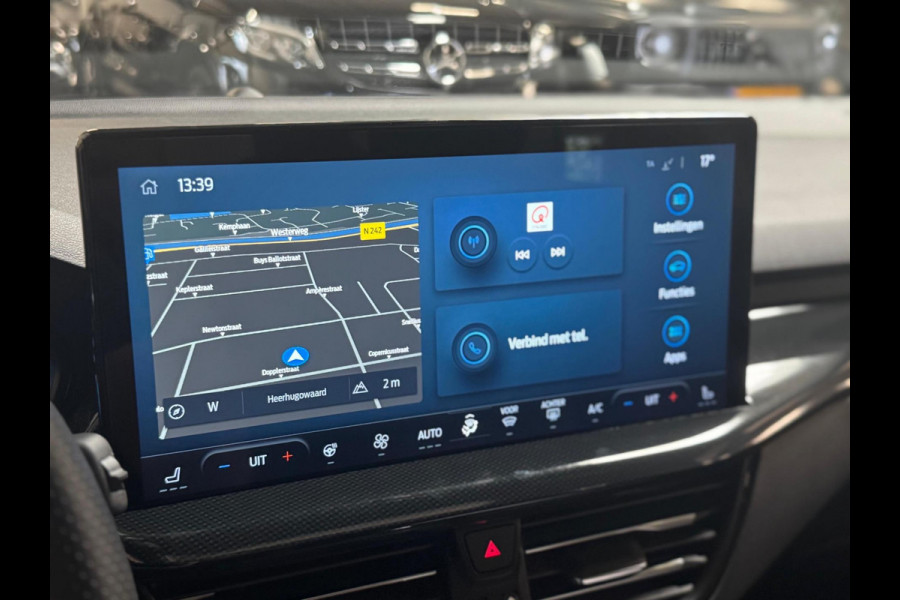 Ford FOCUS Wagon 1.0 EcoBoost Hybrid Active X ST Line | Pano | Trekhaak | Navi | PDC | stoel-\stuurverwarming